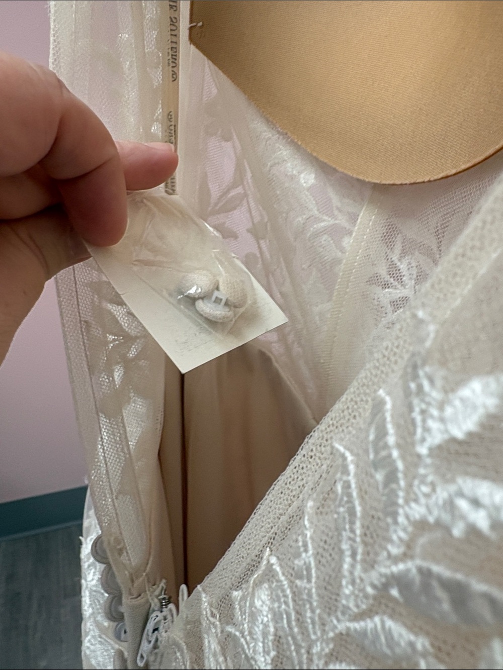 Maggie Sottero Greenly 20MT284 Lace Appliqué V-Neck Bridal Gown Ivory and nude - Picture 7 of 8